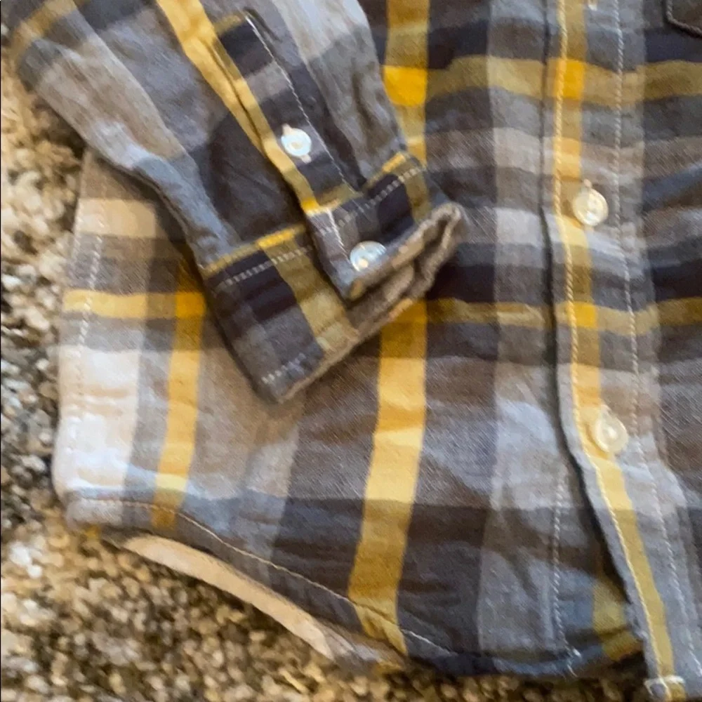 GAP plaid button